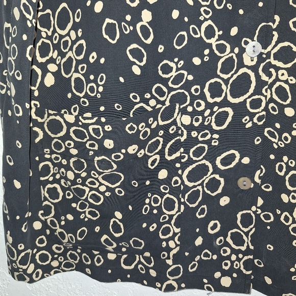 Coldwater Creek Black 100% Silk Long Sleeve Button-Up  Size XL - Picture 4 of 9